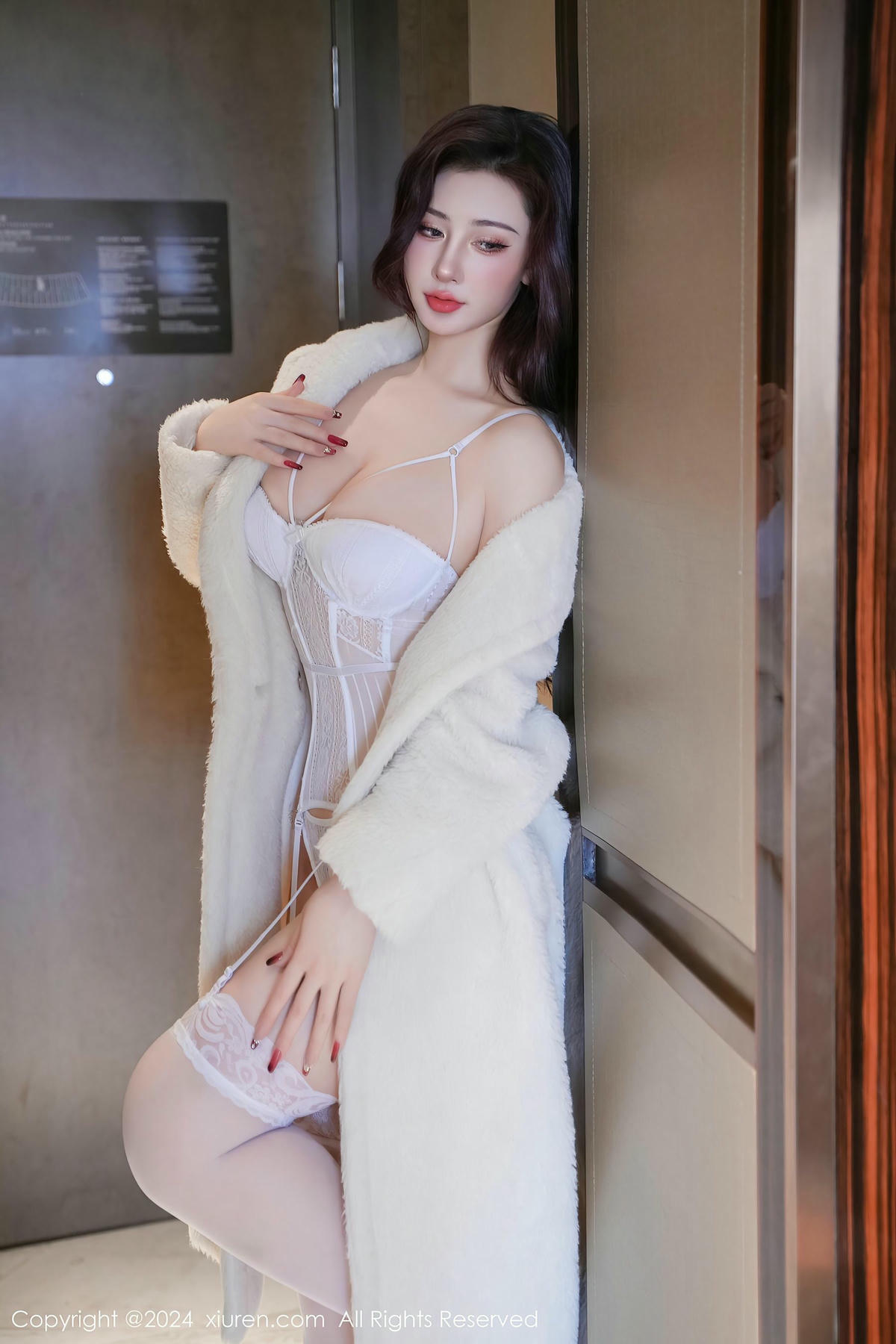 [XiuRen秀人网] No.7978 蕾蕾醒了没-道友图库