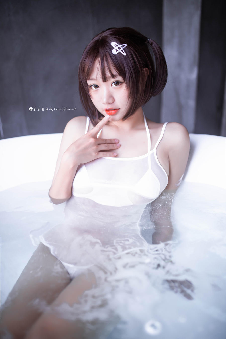 柒柒要乖哦 No.042 – 激凸死库水和白色Spa [34P]-道友图库
