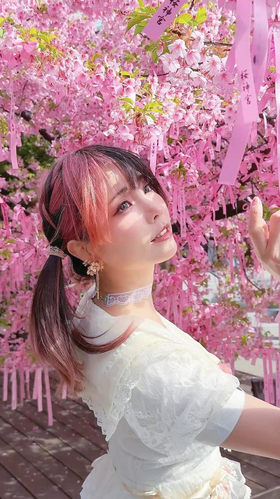 ElyEE子 No.109 – 2025年04月订阅 (4套) [92P 9V]-道友图库