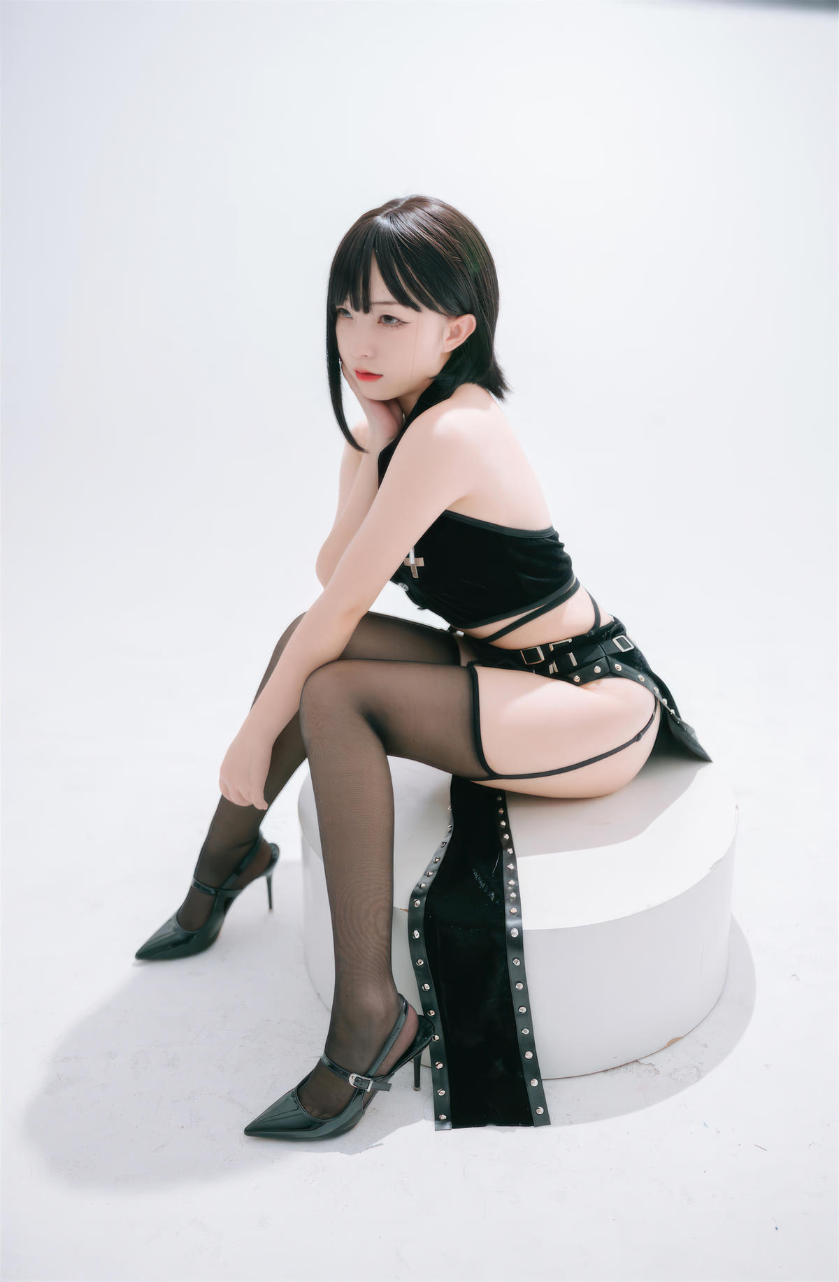 花铃 No.037 – 吊带袜修女 [71P]-道友图库