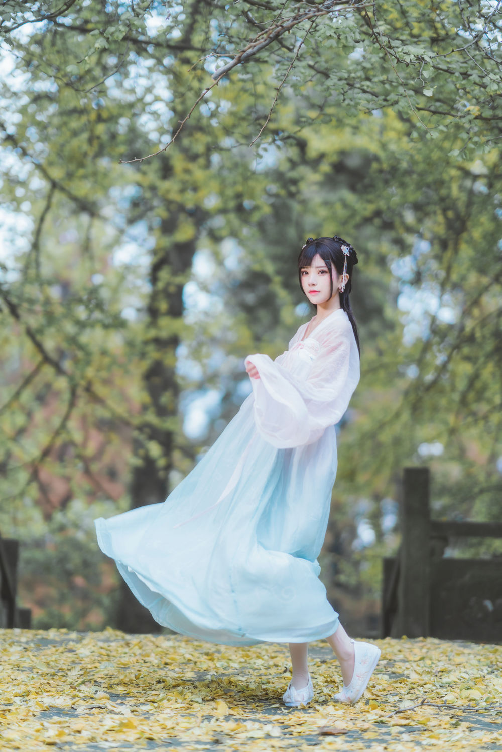 桜桃喵 No.145-温柔×4 – 汉服银杏 [10P]-道友图库