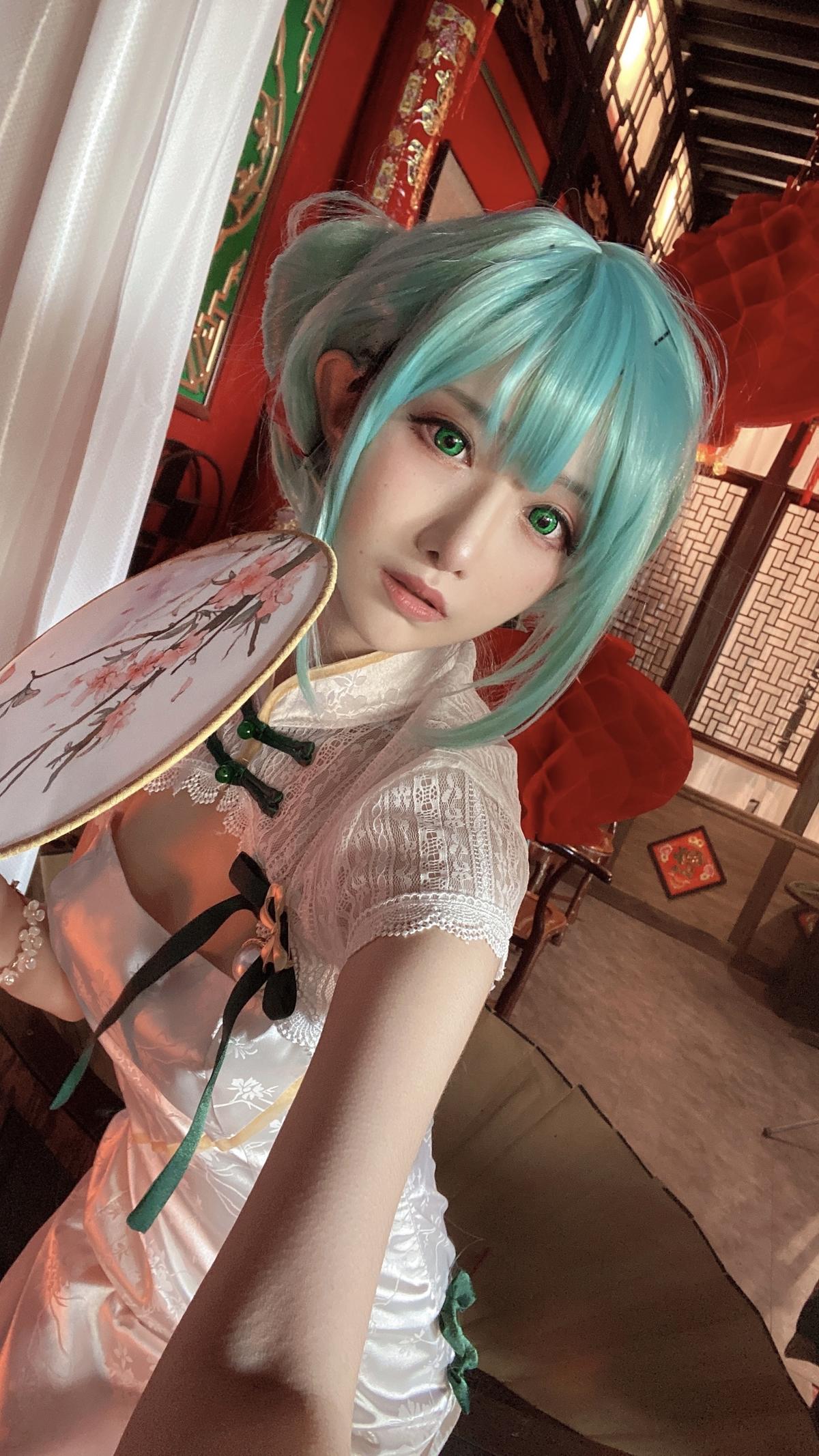 Shika小鹿鹿 No.103 – 初音 韶华旗袍 [14P 2V]-道友图库
