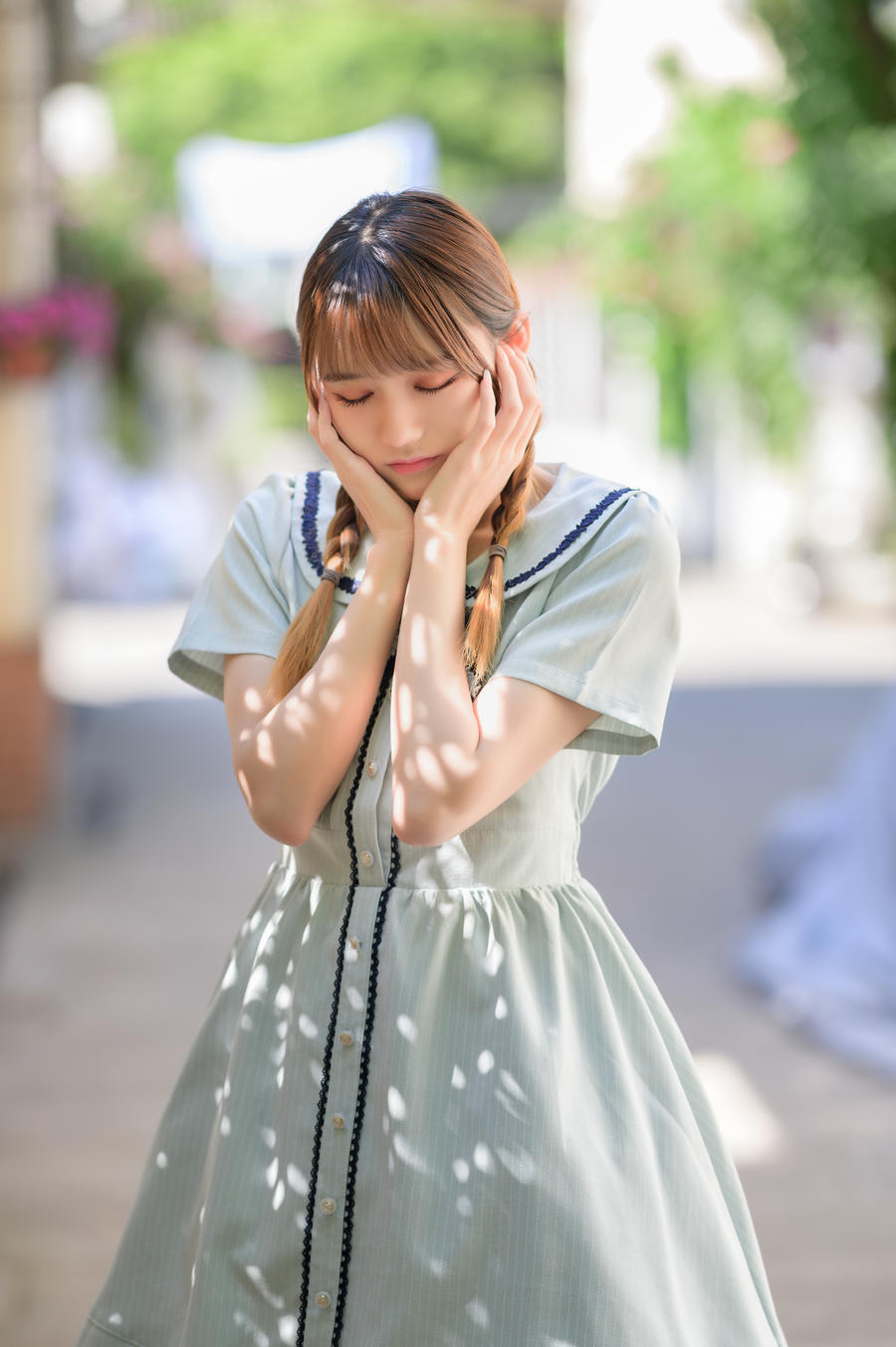 兔子Zzz不吃胡萝卜 No.043-家门口的小幸运 [32P]-道友图库