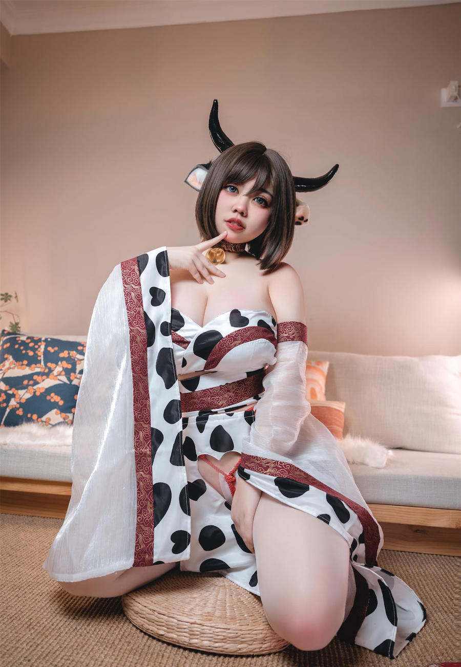 啊日日Ganlory No.019 – 和风乳牛 [59P 5V]-道友图库