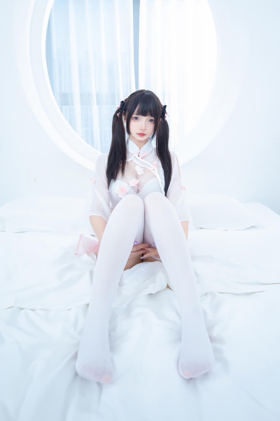 神楽坂真冬 No.157 – 蜜桃雪糕 [75P 2V]-道友图库